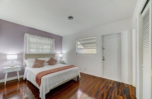 Poinciana Park House | Pool House Near Beaches & Airport Ideal for Long Stays