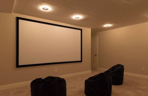 Northwest Columbus House | Pool, Oasis, Outdoor fire, 2 King bed suites, Theater, Workout room, Playground