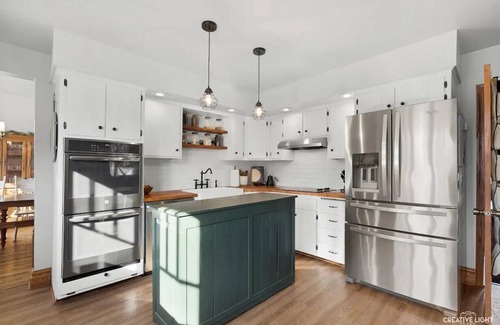 Fox Valley Other | Pool Outdoor Grill + Bar Playground 3 king beds 2 Ovens Fire table
