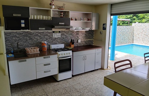 Mayaguez House | POOL PARTY HOUSE keep the family together fit 10 +