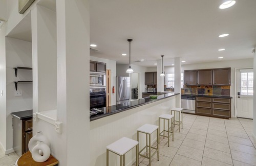 FM 1960 House | Pool Table & Patio w/Bar: Spacious Houston Gem!