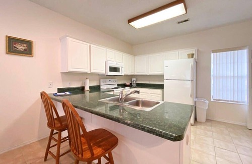 Village of Four Seasons Apartment | Pool | WiFi | Lake Front| Sleeps 6 | MM 13 (631AB)