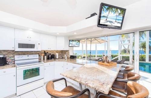 Rum Point House | Pools of the Kai #6: Modern Island Oasis w/Private Pool Atrium & Sandy Beach Vi