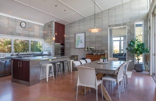 Omaha House | Poolside Family Bliss at the Beach