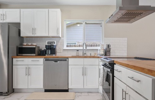 Leon Valley House | Poolside Oasis near Sea World and Medical Center