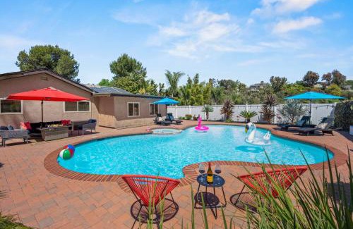 Loma Alta House | Poolside Retreat with Spa, Game Room, and Mini Golf