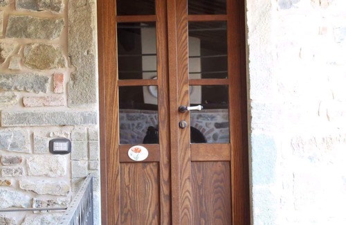 Fivizzano Apartment | "Poppies": Country apartment with pool, near Cinque Terre