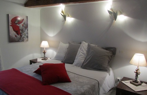 Castera-Lectourois House | Poppy Room - 2 to 4 people (2 adults + 2 children)