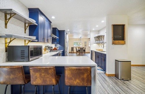 Cannon Beach House | Poppy's Place - New Listing! Beachcomber Vacation Homes