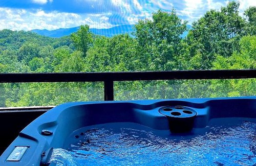 Dandridge House | Poppy’s Place Cabin