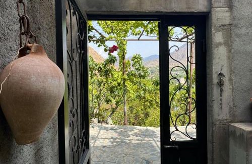 Meghri House | Poqr Tagh
