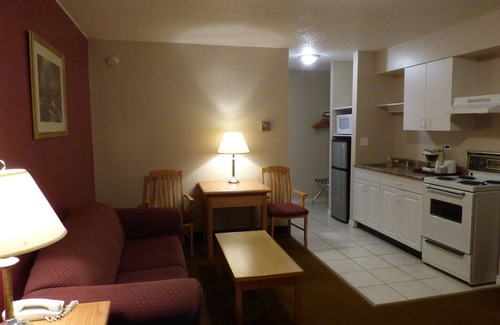 Comox Hotel | Port Augusta Inn and Suites