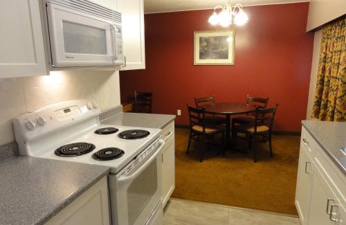 Comox Hotel | Port Augusta Inn