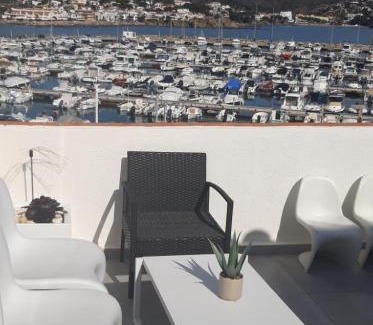 Llanca Apartment | port de llança , LA Miranda