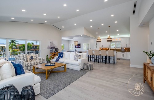 Key Largo House | Port Largo Stunner! 5 Bed/4 Bath Relaxed Luxury Home with Pool & Dockage