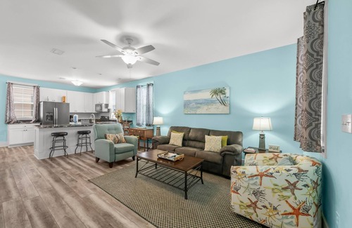 Port St. Joe House | Port St Joe Beach House Sandy Toes - Pet Friendly, Pools, Beach, Sleeps 6