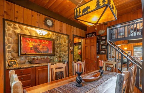 Chamberlands Cottage | Porter by Avantstay Rustic Modern Oasis In The Of Chamberlands