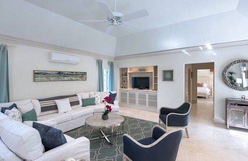 Folkestone Villa | Porters Villa in St James by Personal Villas - Gorgeous Location and Few Minutes