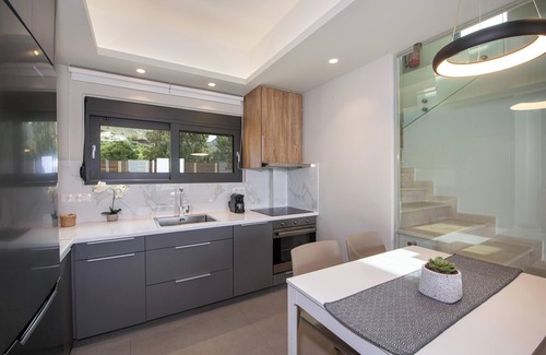 Agios Vasileios Villa | Porti Iraklis 4 - A Stylish Eco Villa near beaches