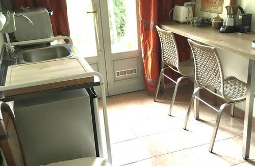Campagnano di Roma Villa | Portico Romano 25 km from Rome -100sq.m 2 BD Suite/shared Pool/small family