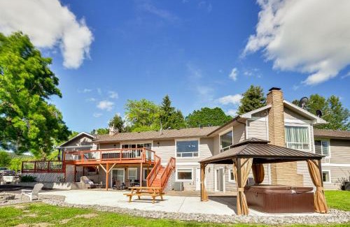 North Plains House | Portland Area Group Getaway Hot Tub and Views!
