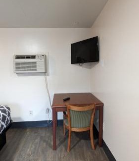 Parkrose Hotel | Portland Value Inn
