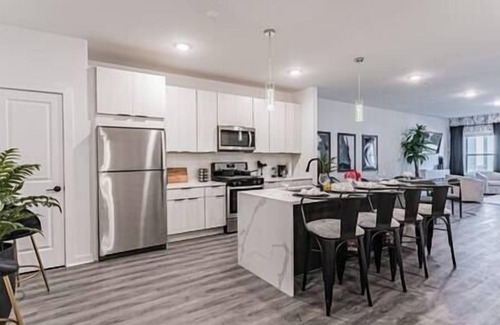 Hillsborough Apartment | Posh Living condo in hillborough