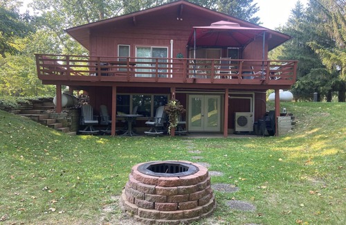 Sand Creek Cabin | Poskin Lake Getaway Cabin Lakefront access and beautiful sunrise
