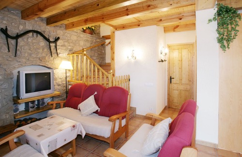 Naves House | Postils Cal Cabaner