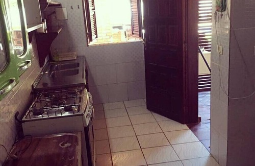 Beberibe House | Pousada with 06 air-conditioned suites on Praia das Fontes beach!