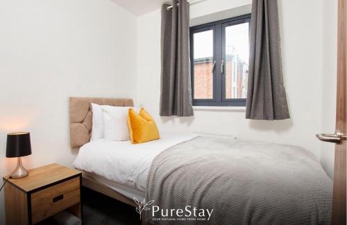 Failsworth House | Practical 5-bedroom Manchester House Perfect for Business Stays by PureStay