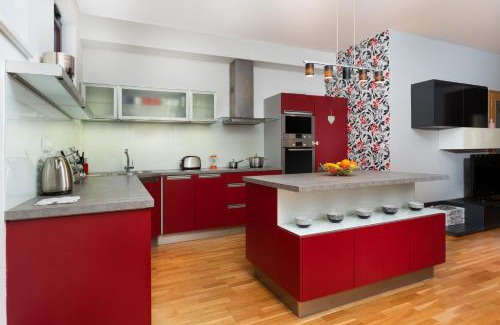 Vinohrady Apartment | Prague Days - Family 2BDR apt - Garage Parking - Balcony