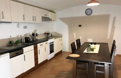 Vrsovice House | Prague group party apartment