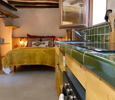 Torre del Compte Apartment | Precioso loft rural fresco con aire acondicionado