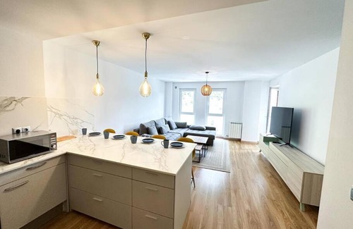 Arinsal Apartment | ¡Precioso moderno en Arinsal! 4Pax Parking RO