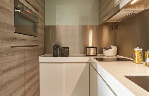 Kampong Glam Apartment | Premier 1BR 15-minutes walk from Suntec City