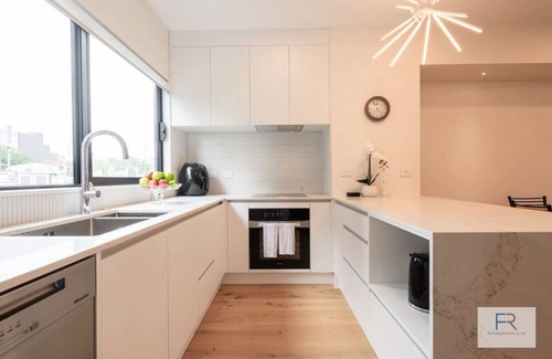 Epsom House | Premier Epsom Townhouse