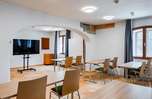 Hallbergmoos Hotel | Premier Inn München Airport Süd