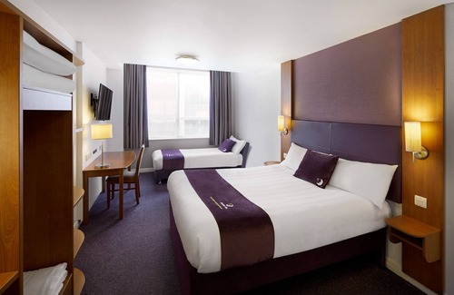 Woolsington Hotel | Premier Inn Newcastle Airport - South
