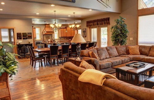Deer Park House | Premier Luxury Home: 6 BR/7 BA/Hot Tub/Game Room/Free Nights/Level 2 EV Charging