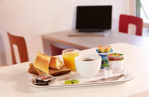 Cuincy Hotel | Premiere Classe Lille Sud - Douai Cuincy