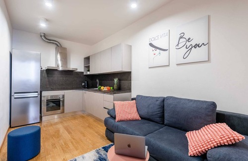 Vysocany Apartment | Premium apartments near park Prague