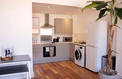 Leicester City Centre Apartment | Premium City Centre Stay - Families/Groups, free travel cot, Smart Tv&Netflix