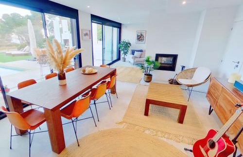 Gualba de Dalt Villa | Premium Habitat 3 Hermanas