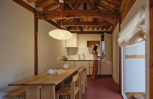 Jongno House | Premium Hanok near Anguk Station 5minsn- 5mins from the ICN Airport bus STN