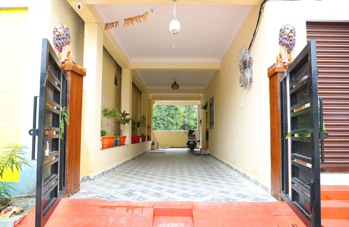 Begumpet Apartment | Premium luxury Spacious 1200sqft 2bhk - Suchitra