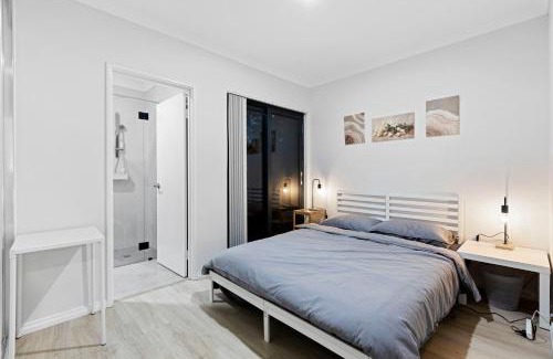 St James House | Premium Modern Homestay-Walk to Curtin University