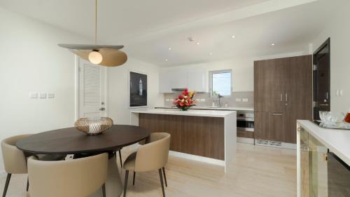 Calvigny Apartment | Premium Ocean View Condo - Amethyst