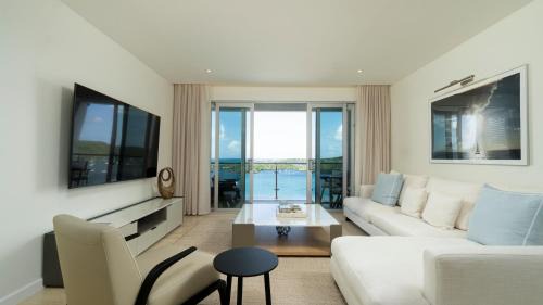 Calvigny Apartment | Premium Ocean View Condo - Amethyst