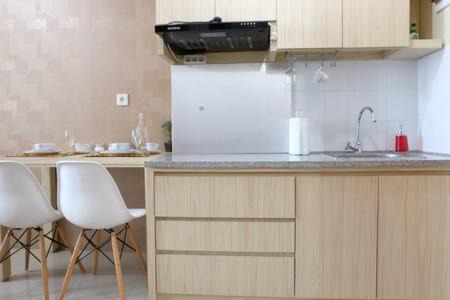 East Jakarta Apartment | Premium One Bedroom at Woodland Park Residence